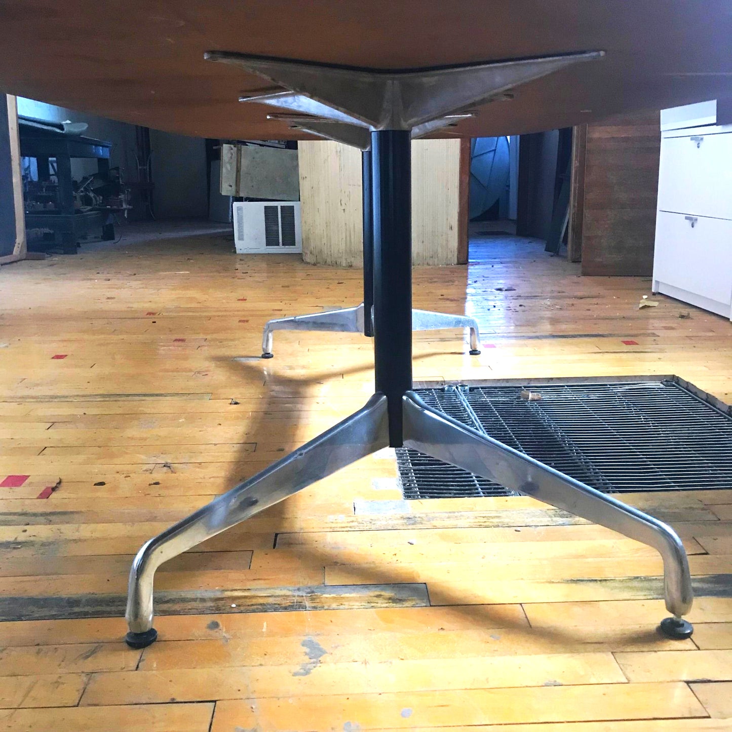 test HERMAN MILLER TABLE CONFERENCE