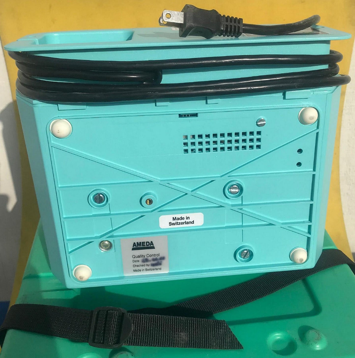 AMEDA ELITE BREAST PUMP with Protective CASE "NOT A RENTAL UNIT" WATCH VIDEO