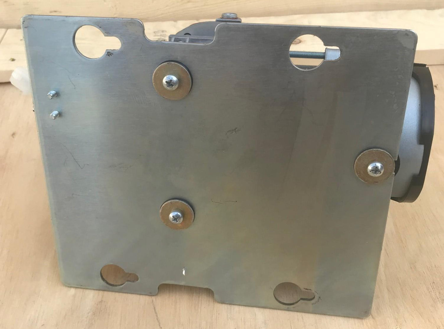 NEW GAST 220Volt LOA-P103-HD OIL LESS ROCKING PISTON .83cfm VACUUM PUMP FREESHIP