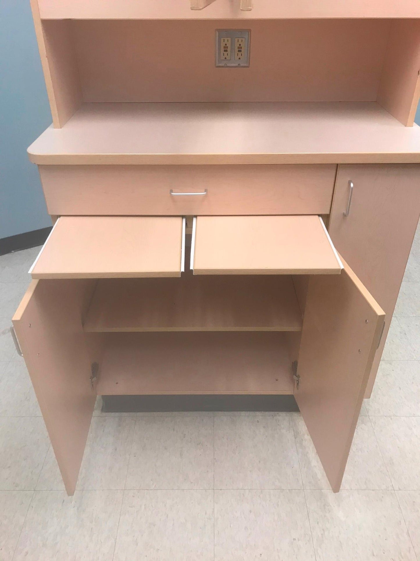 LOT OF SINK LAB DENTAL CLINIC HOSPITAL FURNITURE CABINETRY FREE SHIP WATCH VIDEO