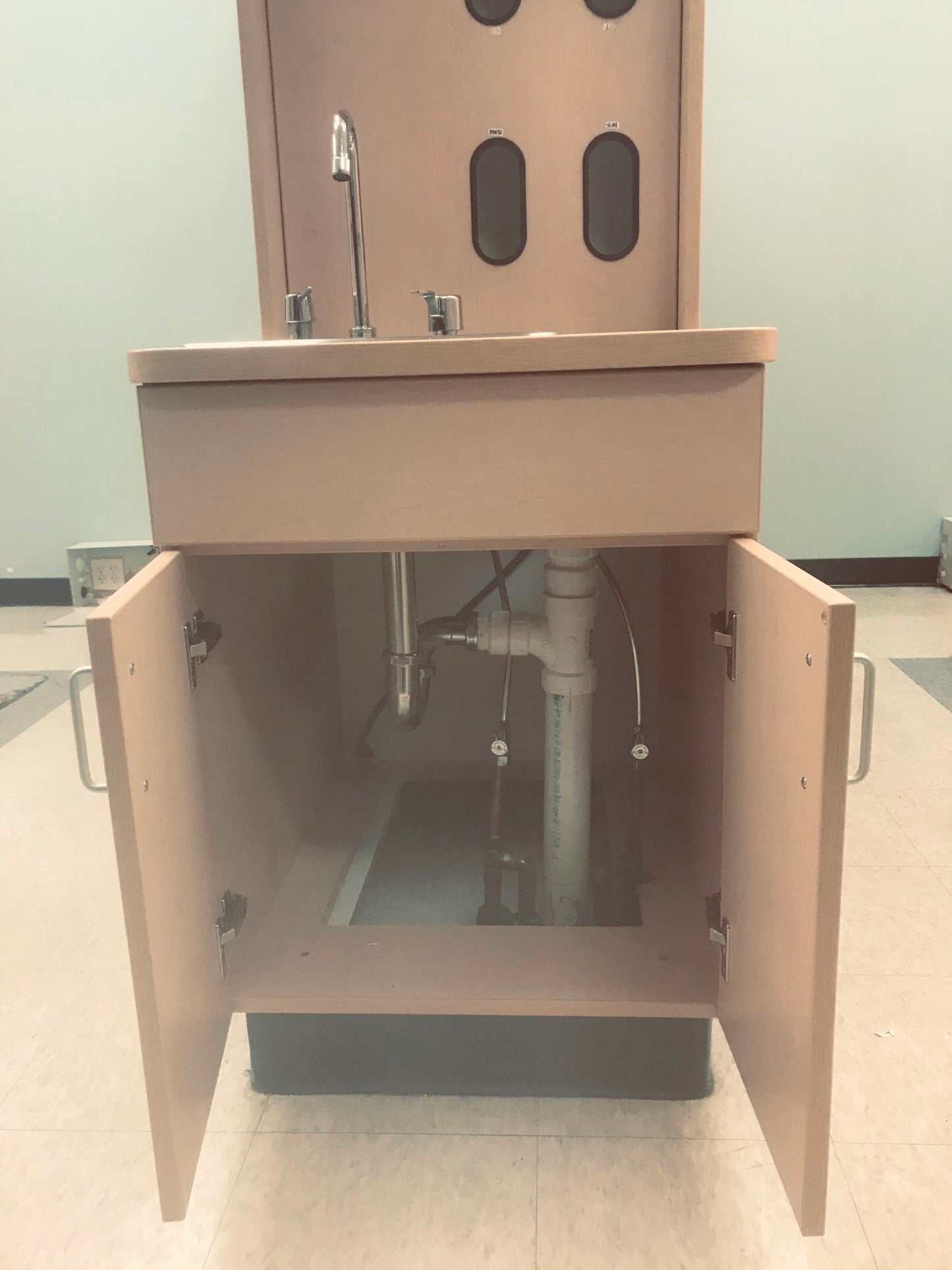 LOT OF SINK LAB DENTAL CLINIC HOSPITAL FURNITURE CABINETRY FREE SHIP WATCH VIDEO