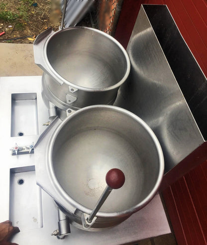 SOUTHBEND GMT-10S-10 TWO 10 QUART KETTLE GAS STEAMER BOILER TILT JACKET STEAM