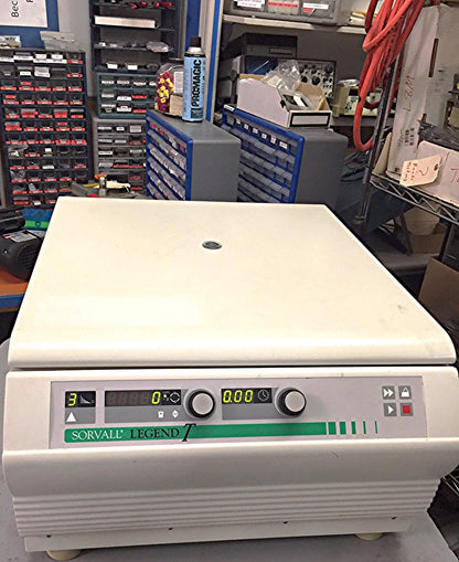SORVAL LEGEND HAREAUS CENTRIFUGE WITH ROTOR