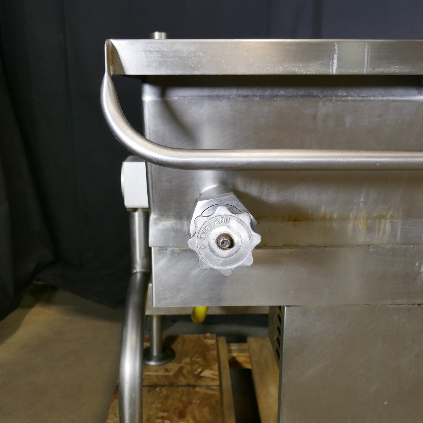 CLEVELAND SGL-40-T1 40 GALLON TILT SKILLET BRAISING PAN NATURAL GAS FREE SHIP