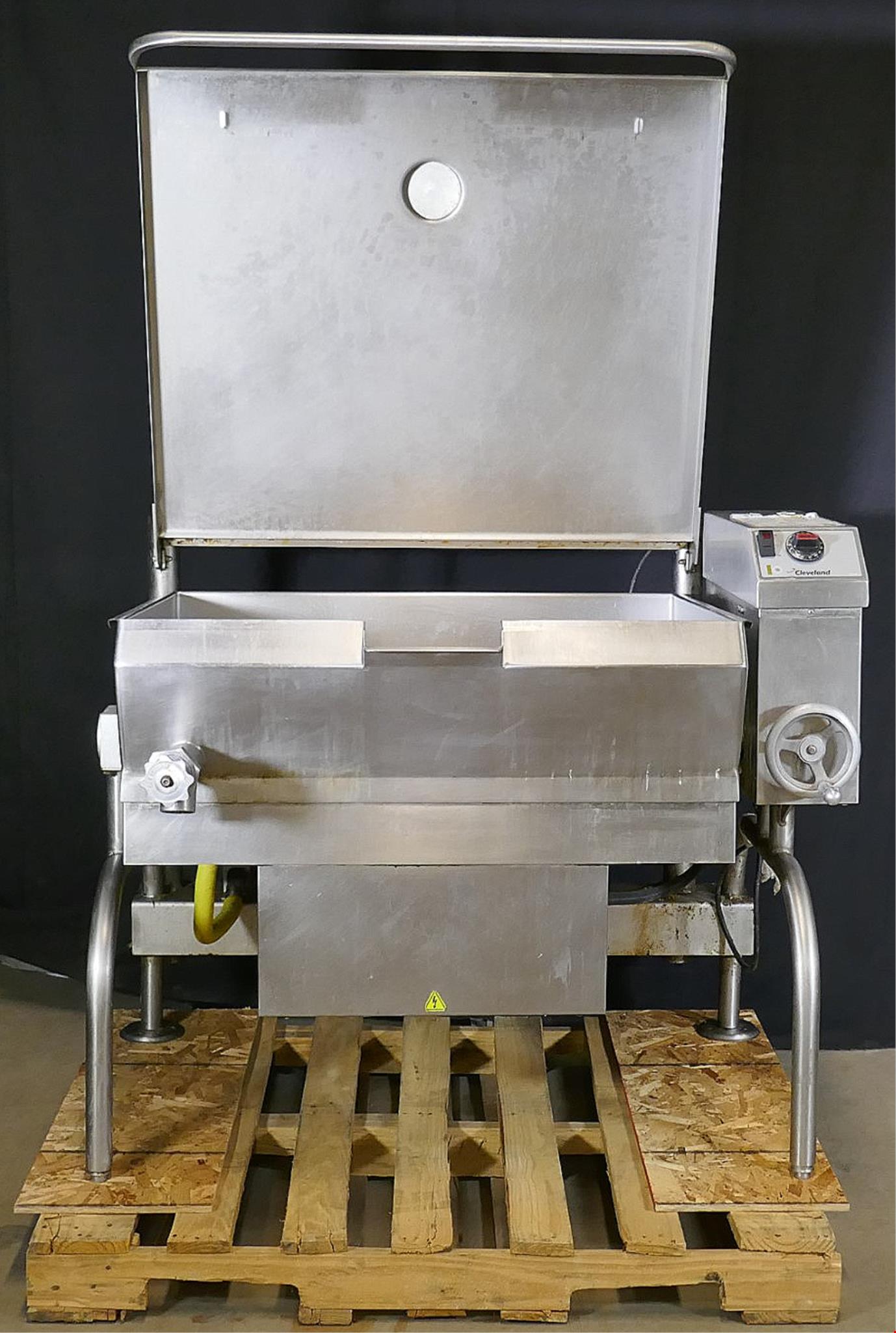 CLEVELAND SGL-40-T1 40 GALLON TILT SKILLET BRAISING PAN NATURAL GAS FREE SHIP