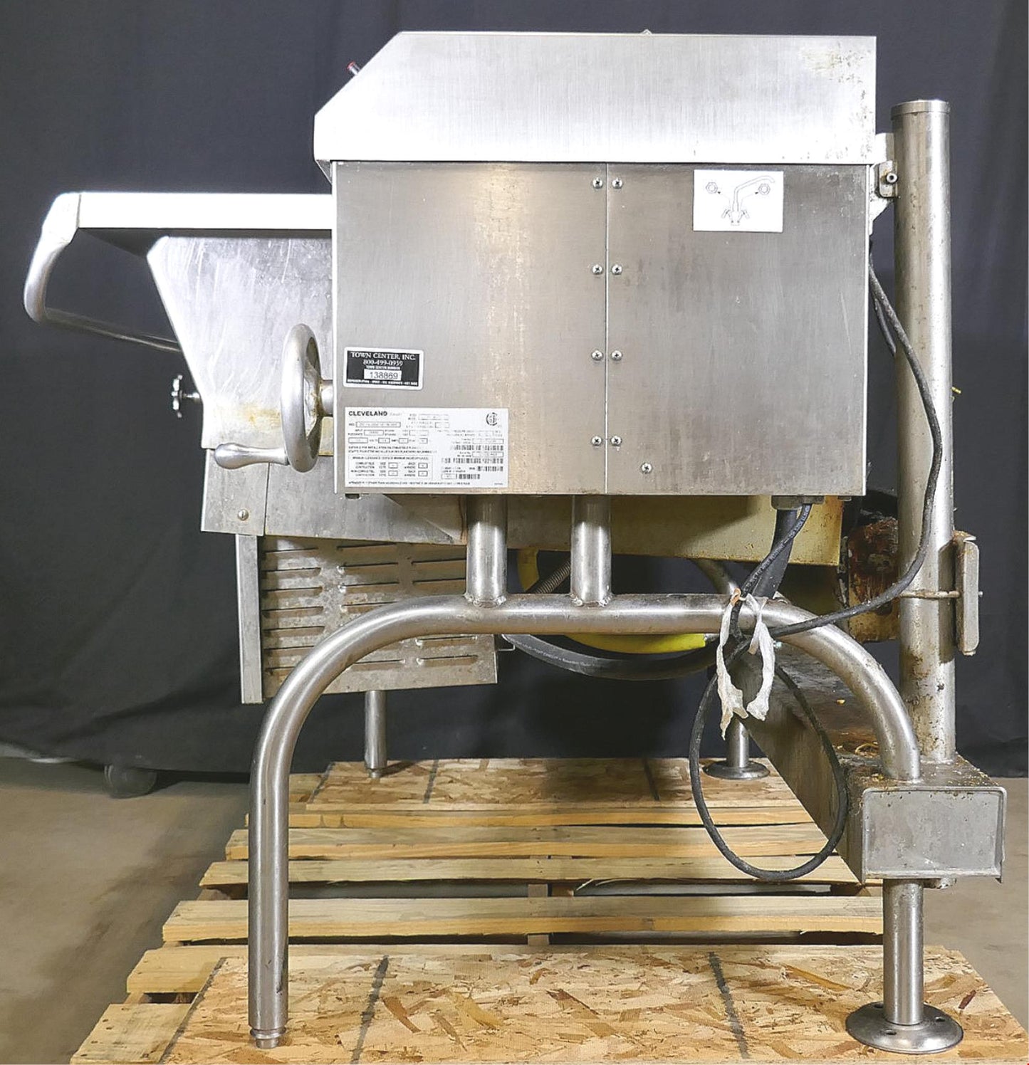 CLEVELAND SGL-40-T1 40 GALLON TILT SKILLET BRAISING PAN NATURAL GAS FREE SHIP