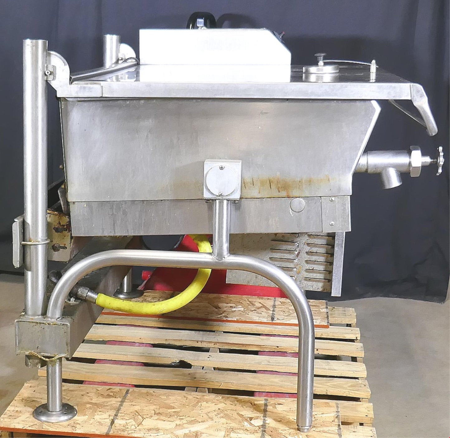 CLEVELAND SGL-40-T1 40 GALLON TILT SKILLET BRAISING PAN NATURAL GAS FREE SHIP