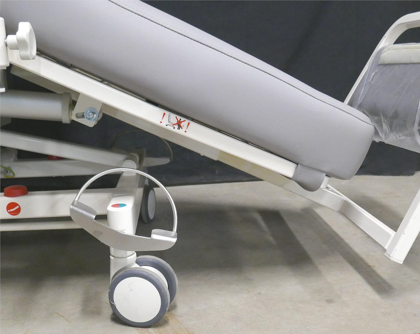 DIGITERM® COMFORT-4 ECO RECLINER ELECTRIC DIALYSIS MEDICAL CHAIR WATCH VIDEO