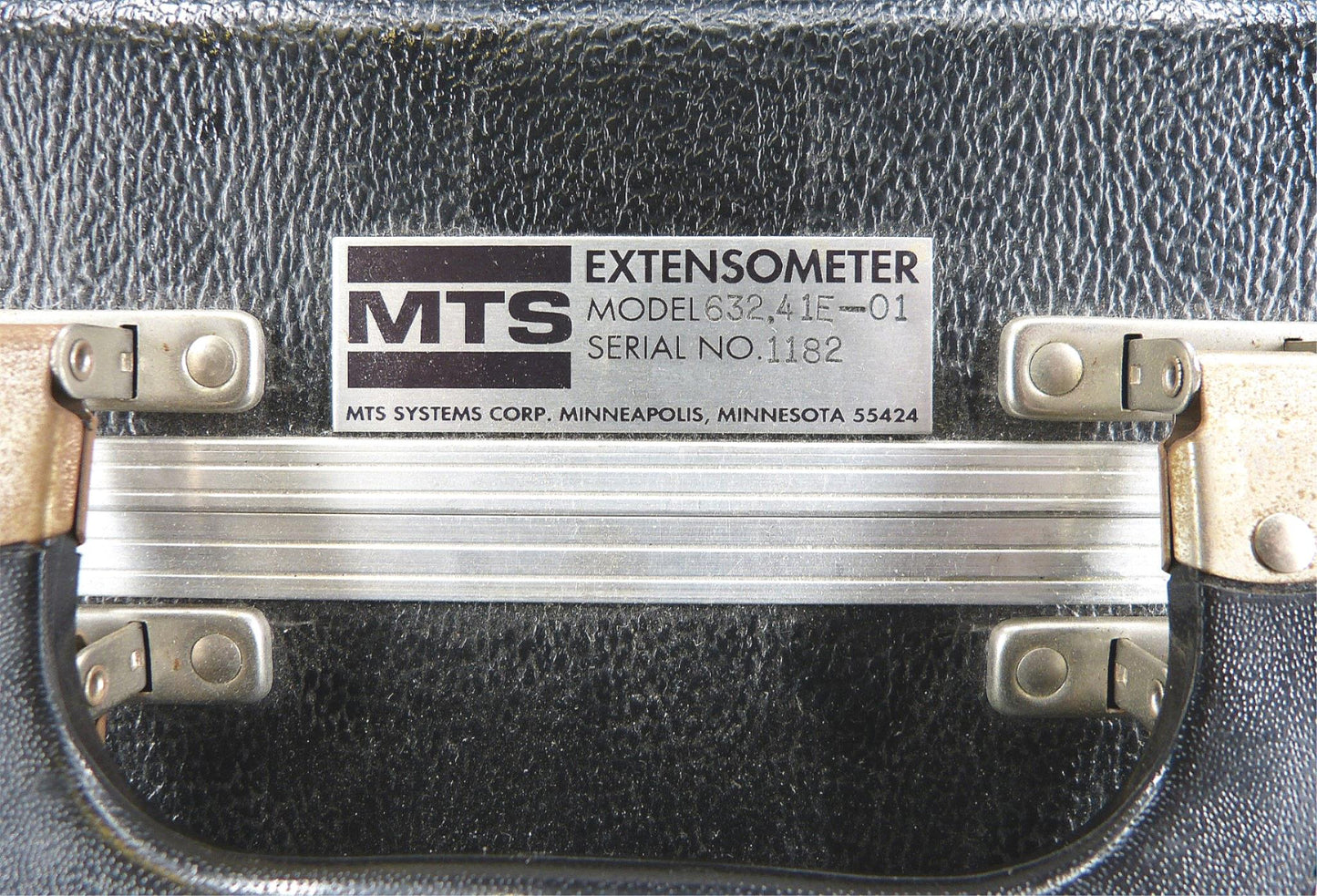 MTS 632-41E-01 PART: 474023-13 EXTENSOMETER LOTS OF SURPLUS ACESSORIES FREE SHIP