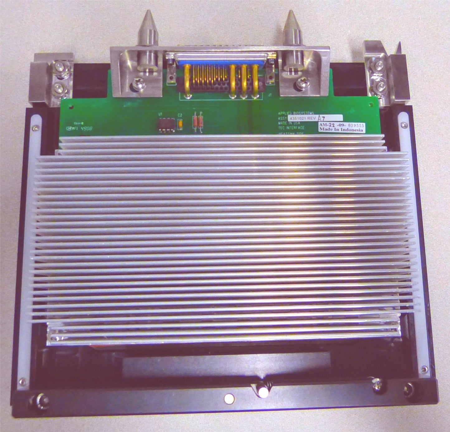 APPLIED BIOSYSTEMS 7900HT PCR/THERMAL CYCLER FAST REAL TIME PCR SYSTEM FREE SHIP