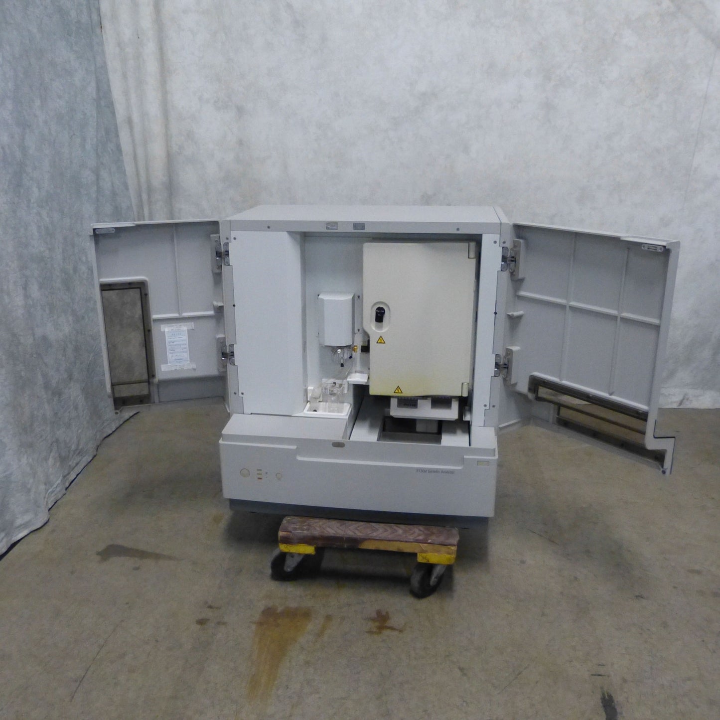 APPLIED BIOSYSTEMS 3130xl GENETIC ANALYZER FREE SHIP