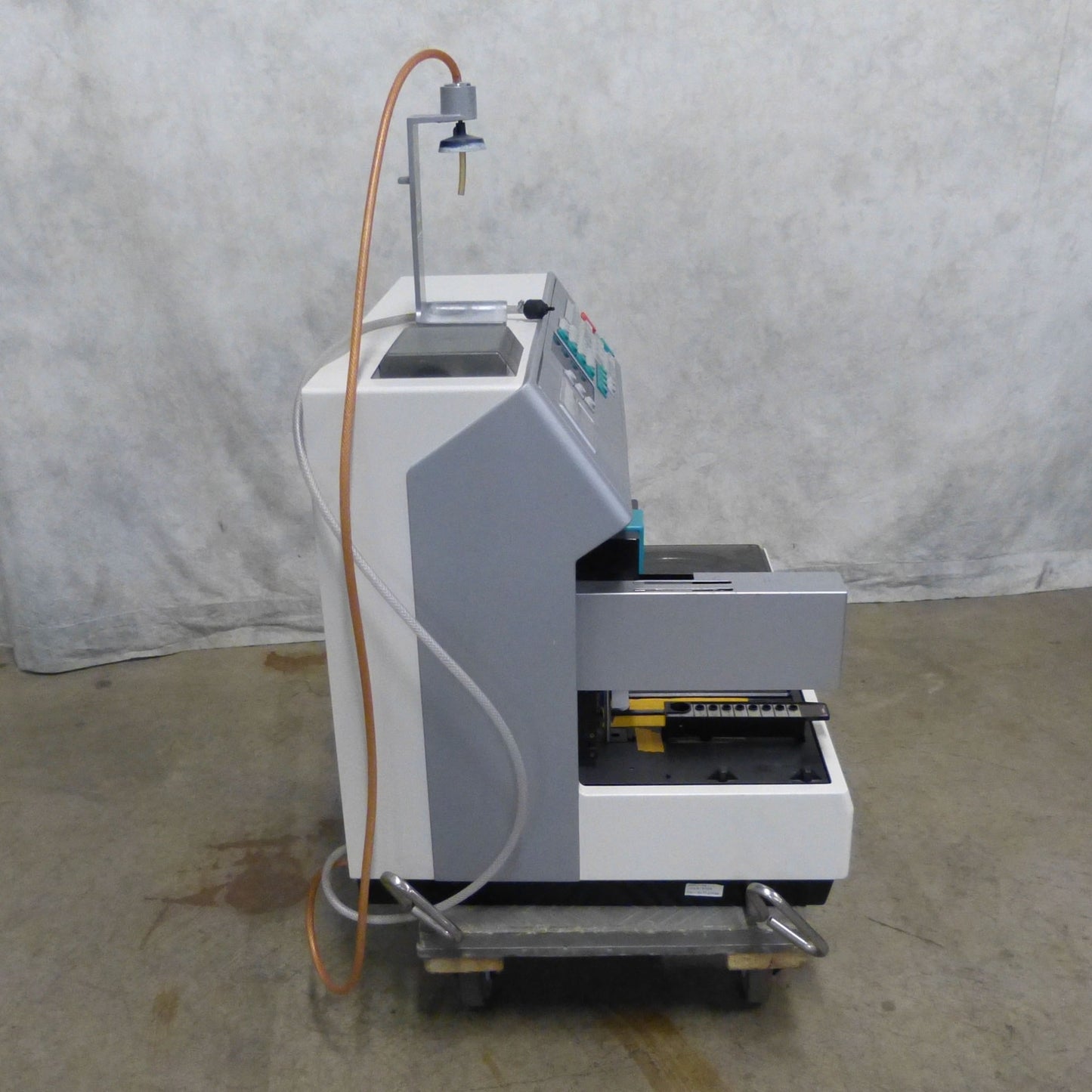 ROCHE COBAS MIRA PLUS CHEMICAL ANALYZER + BONUS CONSUMABLES WATCH VIDEO FREESHI