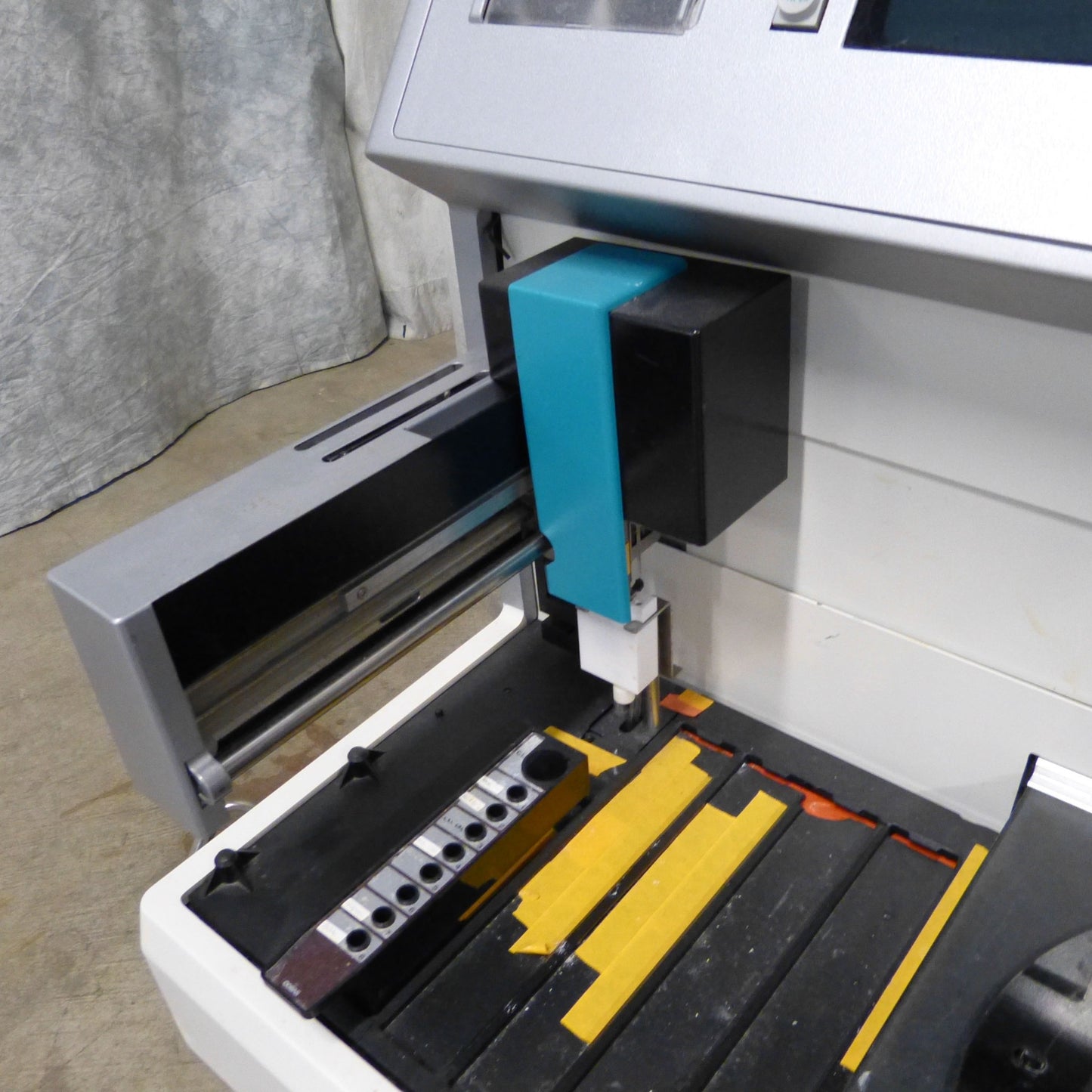 ROCHE COBAS MIRA PLUS CHEMICAL ANALYZER + BONUS CONSUMABLES WATCH VIDEO FREESHI