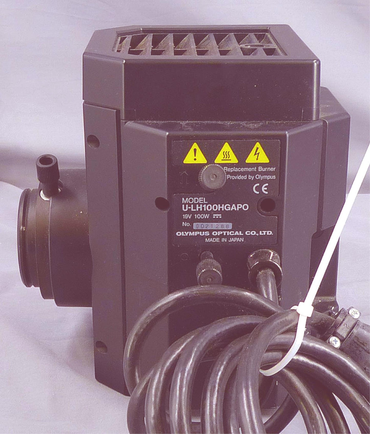 OLYMPUS U-RFL-T POWER SUPPLY and U-LH100HGAPO FLUORESCENCE LIGHT SOURCE FREESHIP