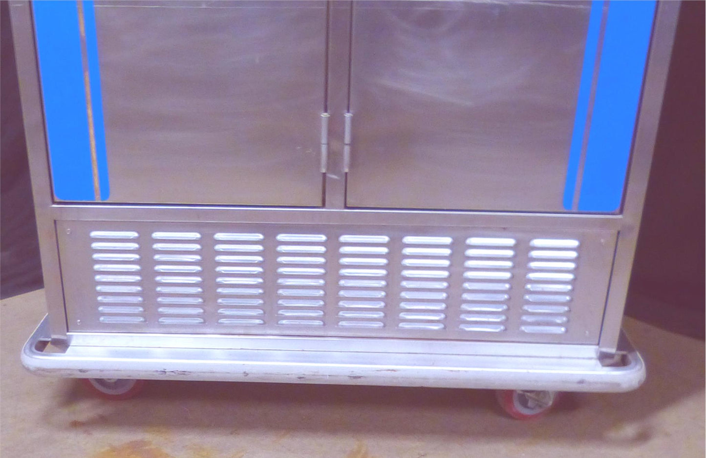 CARTER HOFFMANN™ PHB650 2DOOR 60TRAY HIGH VOLUME REFRIGERATED MEAL DELIVERY CART