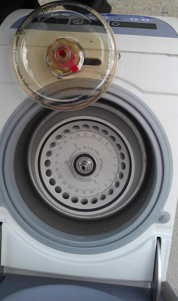 FISHER SCIENTIFIC ACCUSPIN MICRO 17R CENTRIFUGE with ROTOR