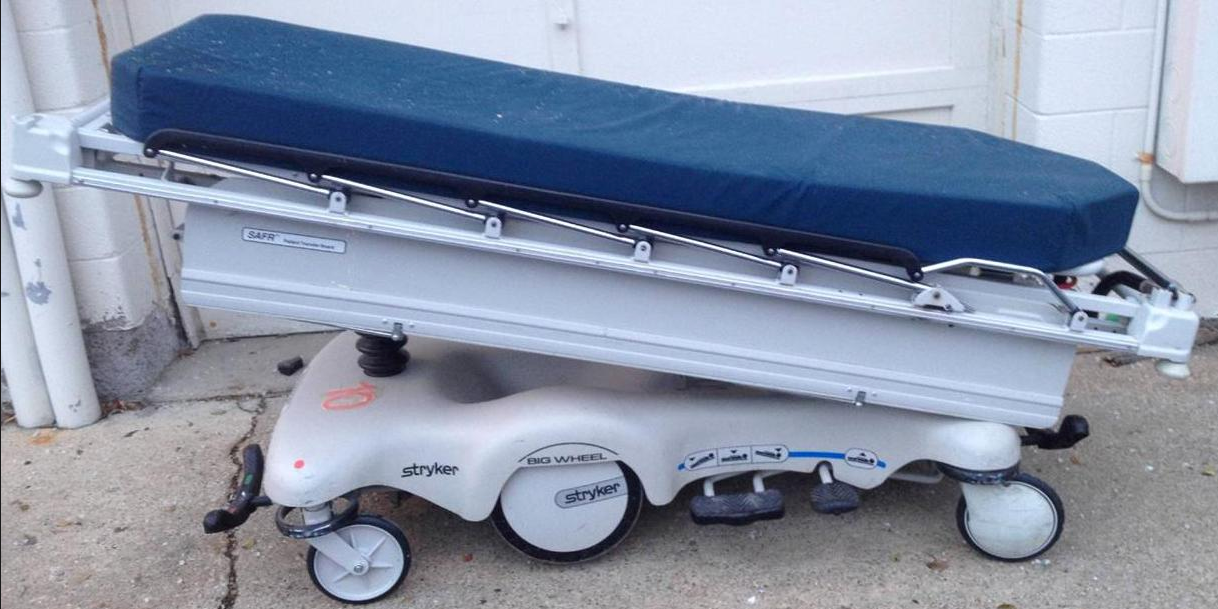 STRYKER 721 GLIDEAWAY HOSPITAL EMERGENCY TRANSPORT GURNEY STRETCHER