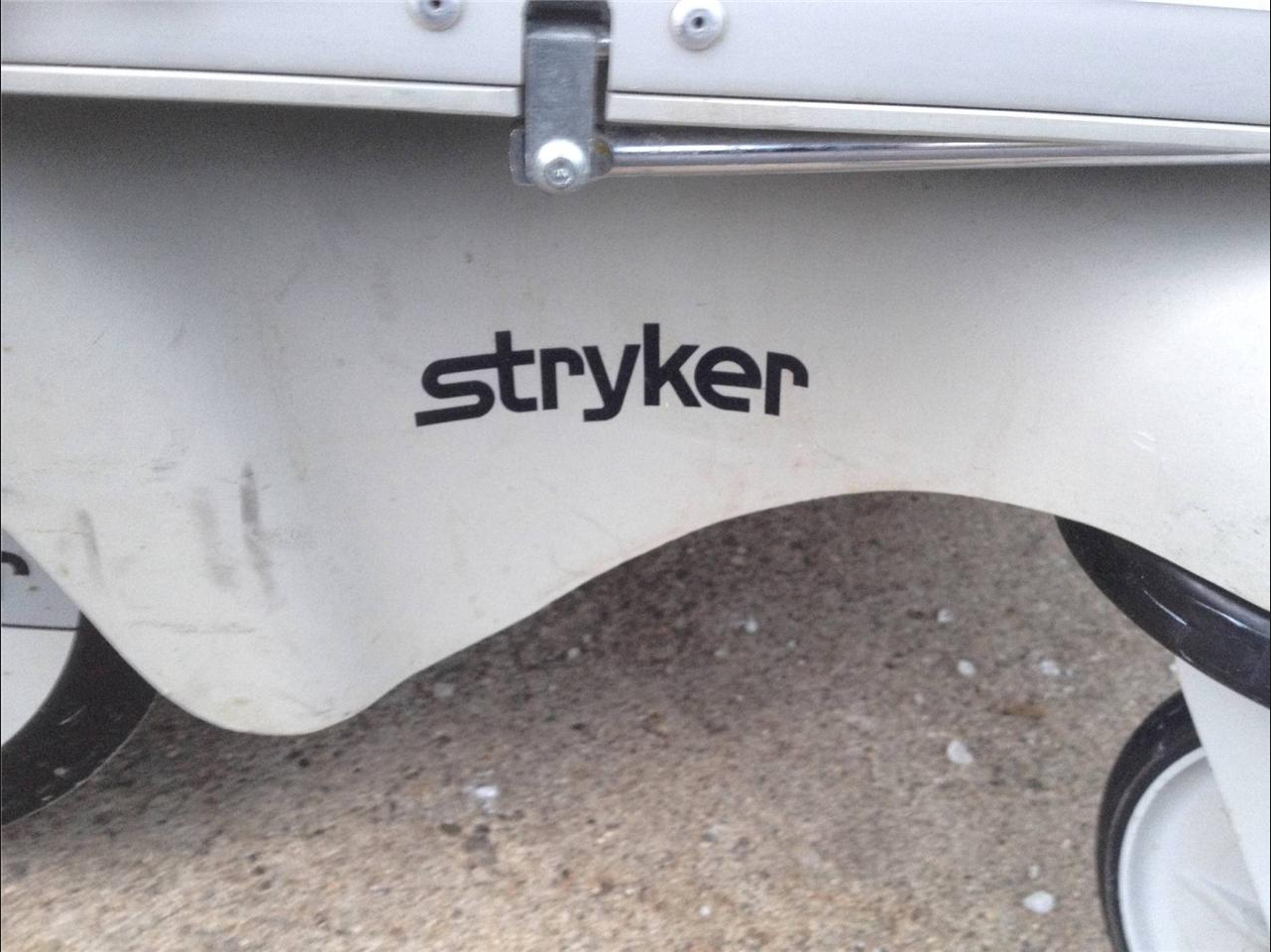 STRYKER 721 GLIDEAWAY HOSPITAL EMERGENCY TRANSPORT GURNEY STRETCHER