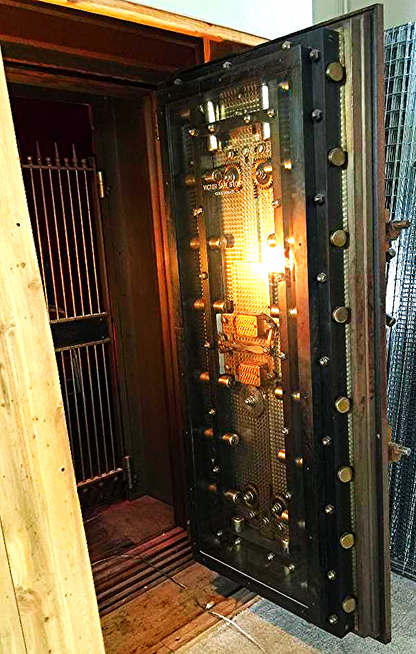 Unique & Rare VICTOR SAFE & LOCK COMPANY VAULT fromthe1800's WATCH VIDEO WORKING
