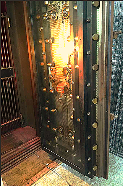Unique & Rare VICTOR SAFE & LOCK COMPANY VAULT fromthe1800's WATCH VIDEO WORKING
