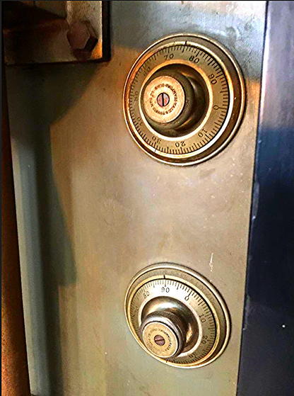 Unique & Rare VICTOR SAFE & LOCK COMPANY VAULT fromthe1800's WATCH VIDEO WORKING
