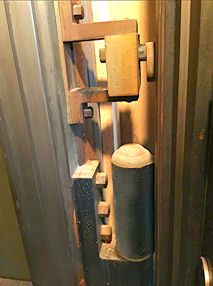 Unique & Rare VICTOR SAFE & LOCK COMPANY VAULT fromthe1800's WATCH VIDEO WORKING