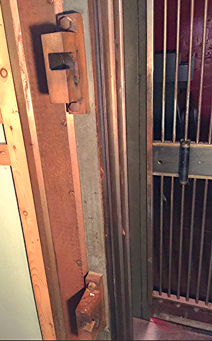 Unique & Rare VICTOR SAFE & LOCK COMPANY VAULT fromthe1800's WATCH VIDEO WORKING