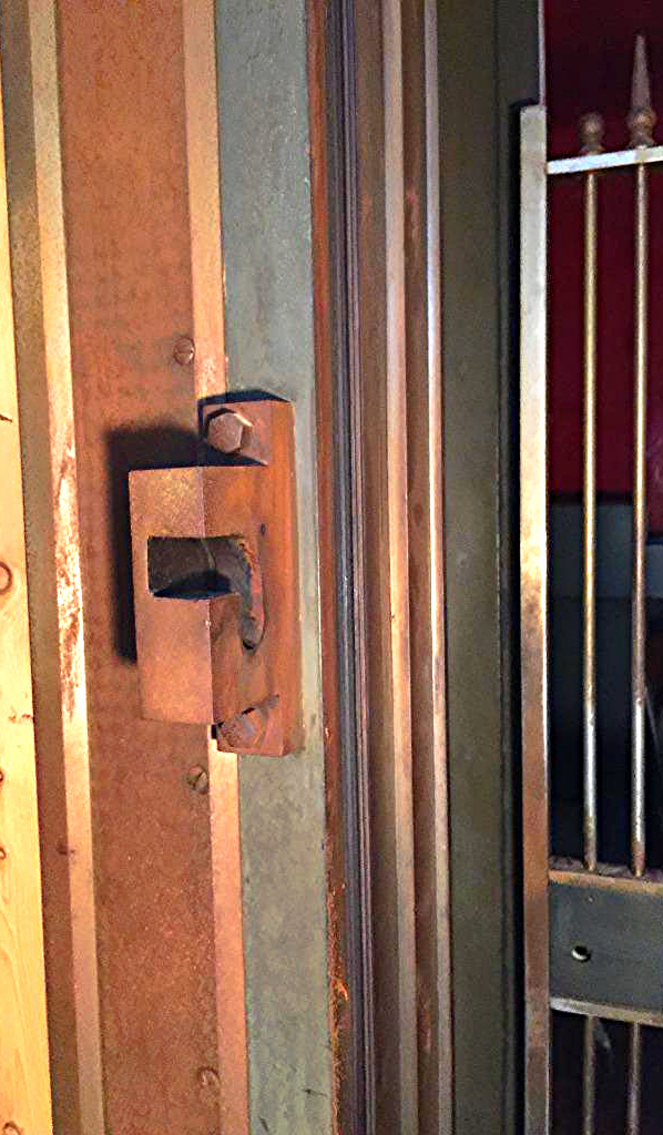 Unique & Rare VICTOR SAFE & LOCK COMPANY VAULT fromthe1800's WATCH VIDEO WORKING