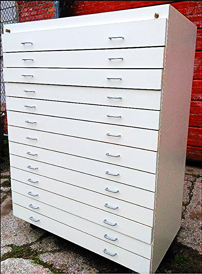 13 DRAWER WOODEN MAP FILE WHITE FORMICA BLUEPRINT ART SUPPLY CABINET WHEEL 44x22