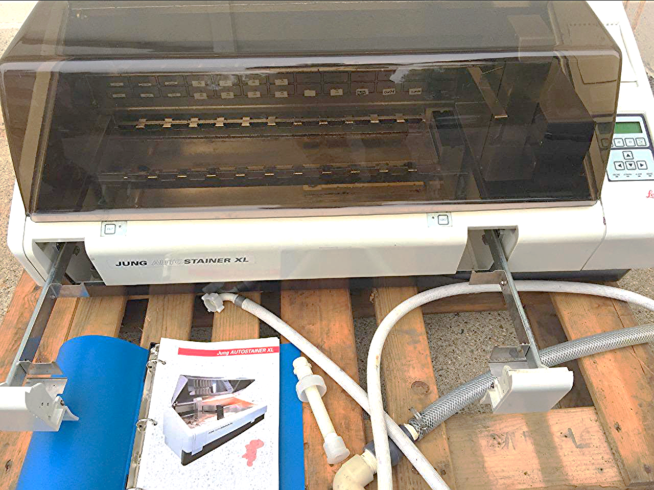 LEICA JUNG PROGRAMMABLE AUTOMATED SLIDE AUTOSTAINER XL & MANUAL WATCH VIDEO UNIT