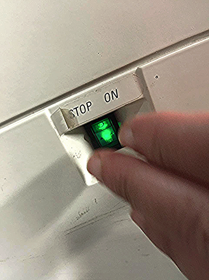 LEICA JUNG PROGRAMMABLE AUTOMATED SLIDE AUTOSTAINER XL & MANUAL WATCH VIDEO UNIT