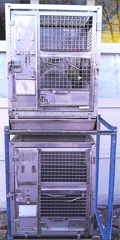 2 ACME VETERINARY PET CLINIC STAINLESS STEEL CAGE RACK WHEELS HUNT ANIMAL TURKEY