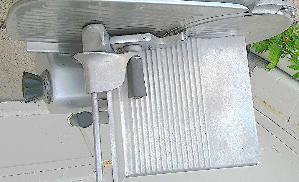 HOBART MODEL 1612 DELI MEAT SLICER with SHARPENER READY TO SLICE - WATCH VIDEO!!