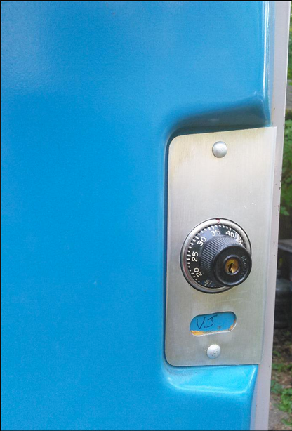 RARE VINTAGE BOWLING LOCKER 1960's - LOCK & KEY LOCKERs INDUSTRIAL SPUNK MODERN