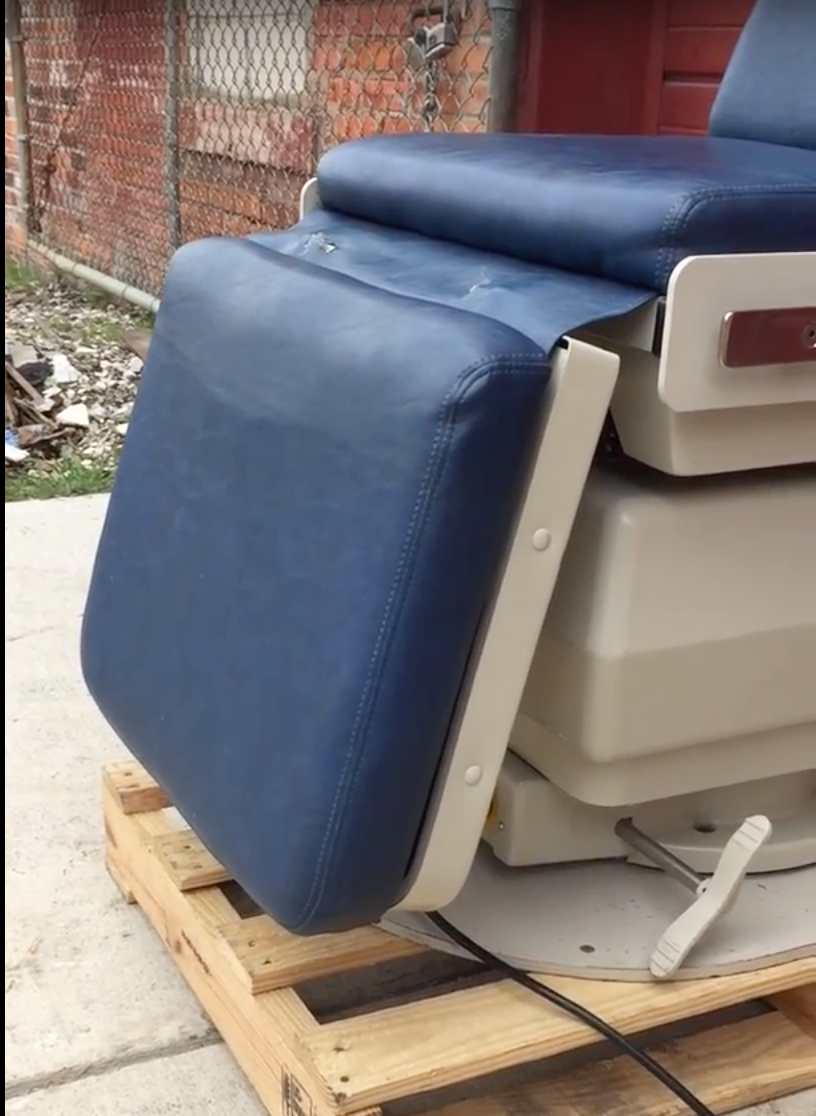 BOYD S-261 DENTAL EXAM HILO POWER CHAIR PERFECT PLUS FOOT HAND REMOTE WATCHVIDEO