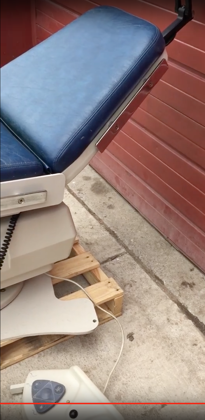 BOYD S-261 DENTAL EXAM HILO POWER CHAIR PERFECT PLUS FOOT HAND REMOTE WATCHVIDEO