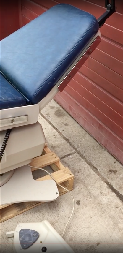 BOYD S-261 DENTAL EXAM HILO POWER CHAIR PERFECT PLUS FOOT HAND REMOTE WATCHVIDEO