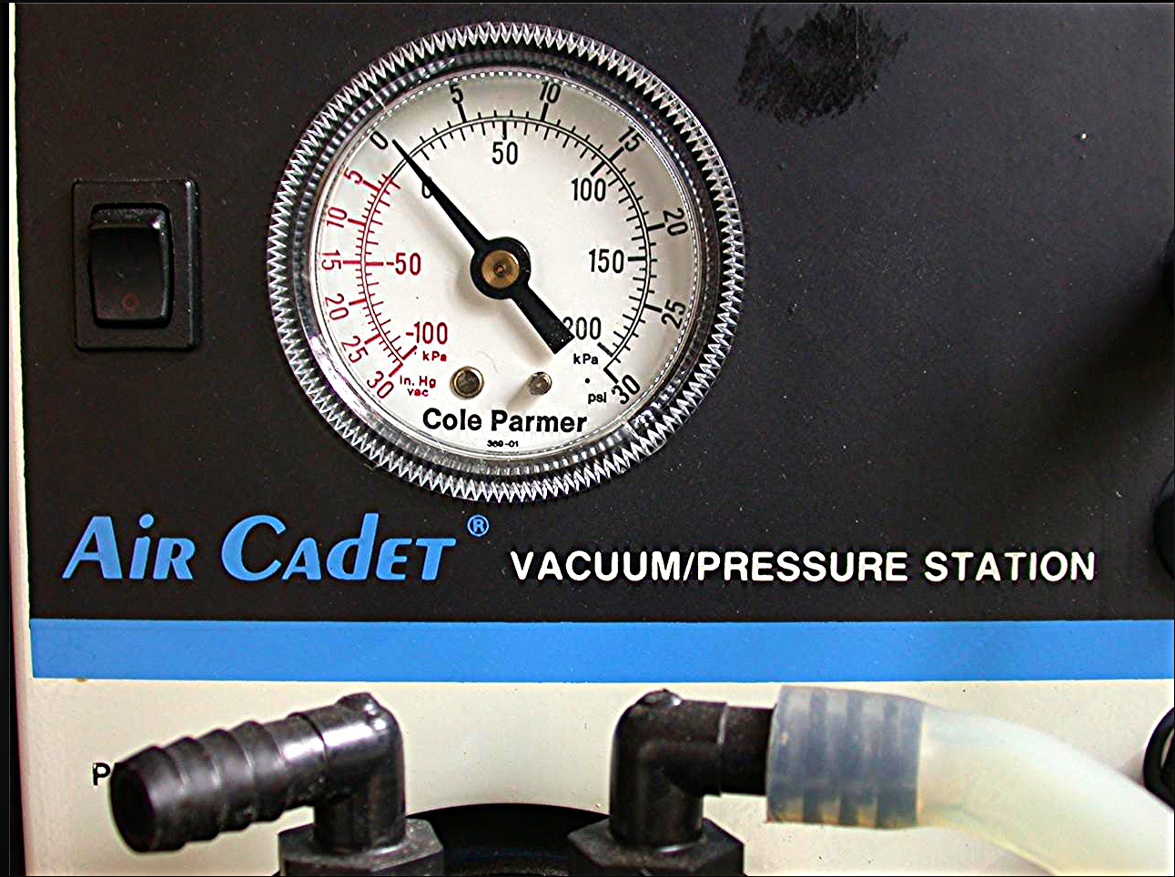 COLE PARMER AIR CADET VACUUM PRESSURE STATION MOD7059-40 MEDICAL INDUST CFM 0.54