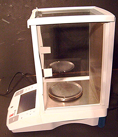 EXCELLENT OHAUS Model V02130 VOYAGER BALANCE 210g x 0.001g WATCH VIDEO FREE SHIP