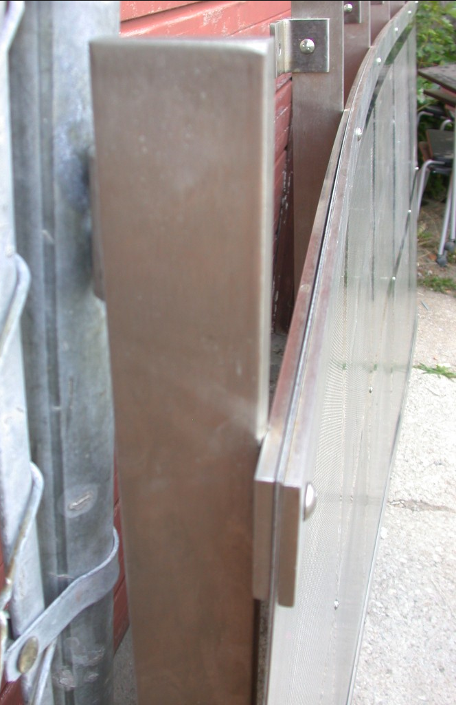 ARCHITECT STAINLESS STEEL HEAVY DUTY BEAUTIFUL PANEL 10.2 FEET x 52 inches + 5"