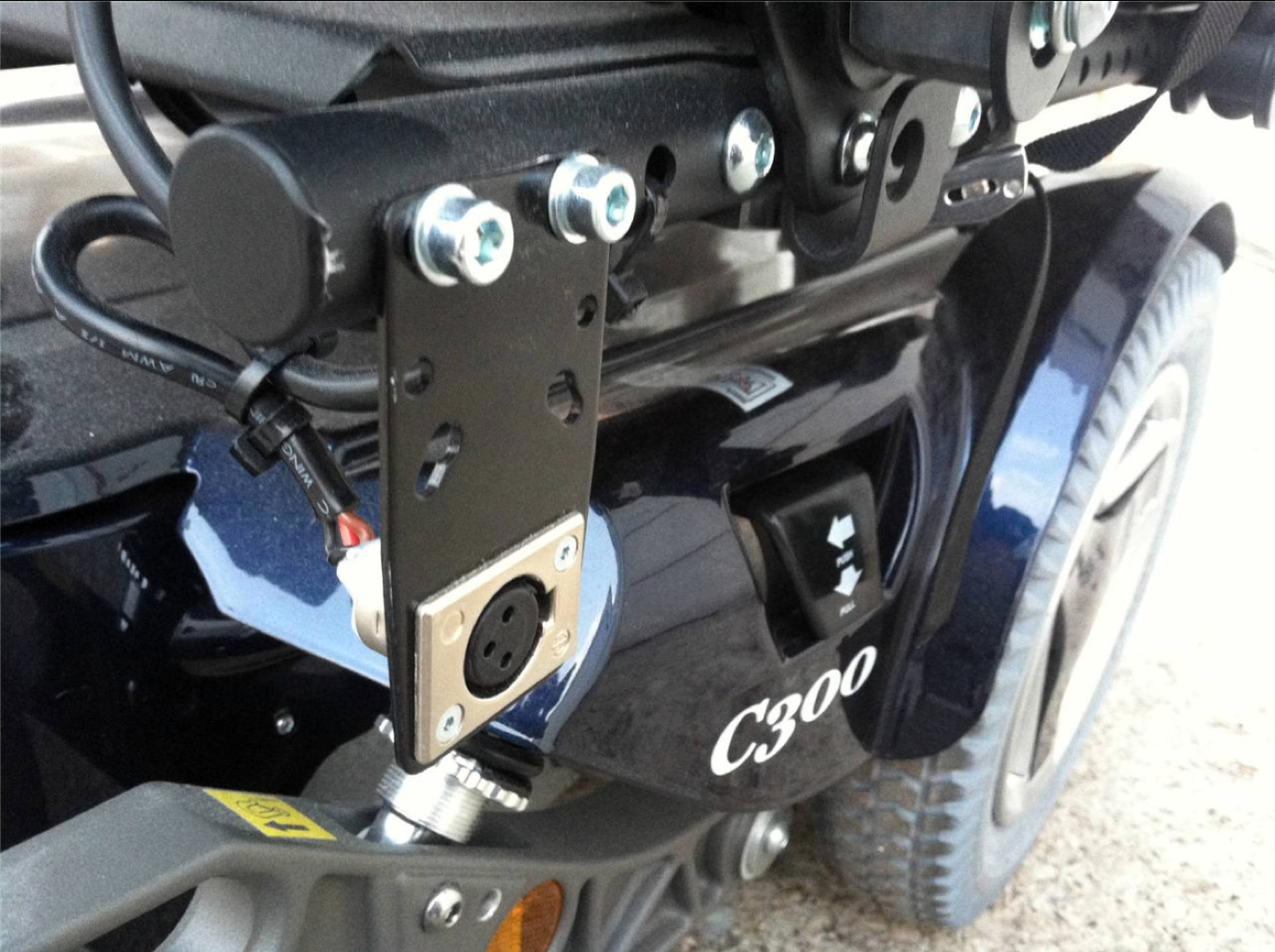 PERMOBIL C300 450lb CAPACITY MOBILITY POWER WHEELCHAIR LETUSKNOW FOR WHICH PARTS