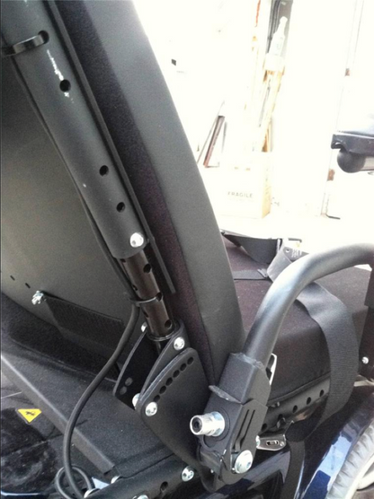 PERMOBIL C300 450lb CAPACITY MOBILITY POWER WHEELCHAIR LETUSKNOW FOR WHICH PARTS