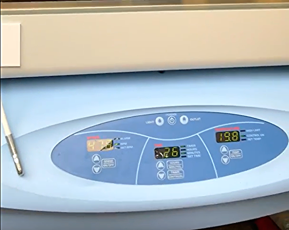 THERMO SCIENTIFIC MaxQ6000 REFRIGERATED ORBITAL SHAKER STACKABLE INCUBATOR FREES