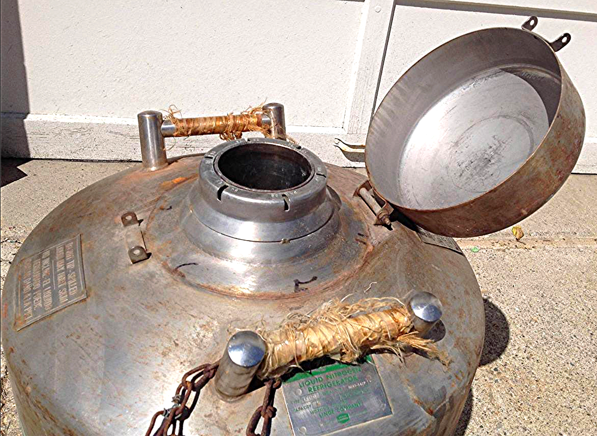 LINDE CRYO 25 Liter TANK LNR-258 LIQUID NITROGEN REFRIGERATOR CRYOGENIC LOCK