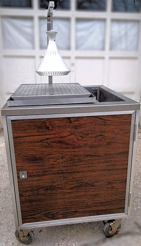 PRECISION BLU-2-BU STEAM MEAT CARVING STATION & MERCO PRODUCTS B 105 A HEAT LAMP