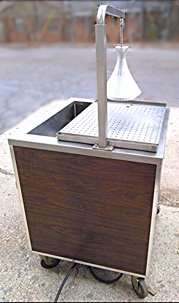 PRECISION BLU-2-BU STEAM MEAT CARVING STATION & MERCO PRODUCTS B 105 A HEAT LAMP