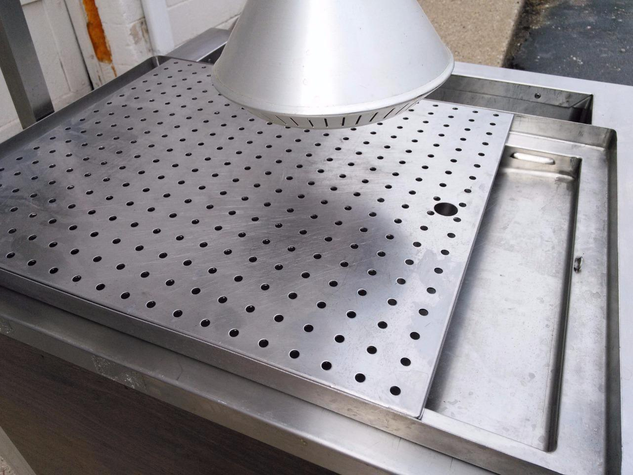 PRECISION BLU-2-BU STEAM MEAT CARVING STATION & MERCO PRODUCTS B 105 A HEAT LAMP