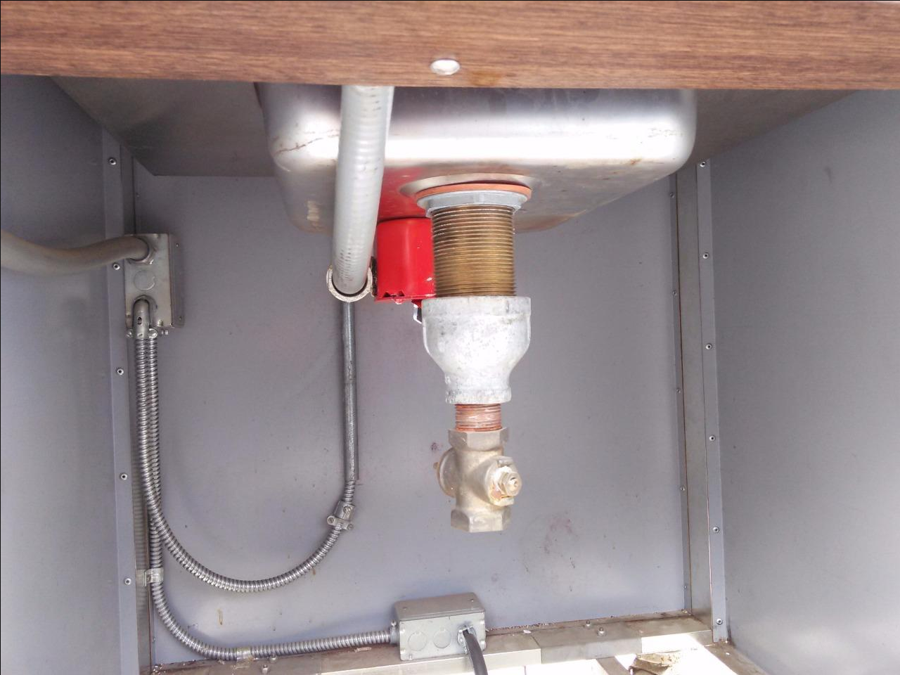 PRECISION BLU-2-BU STEAM MEAT CARVING STATION & MERCO PRODUCTS B 105 A HEAT LAMP