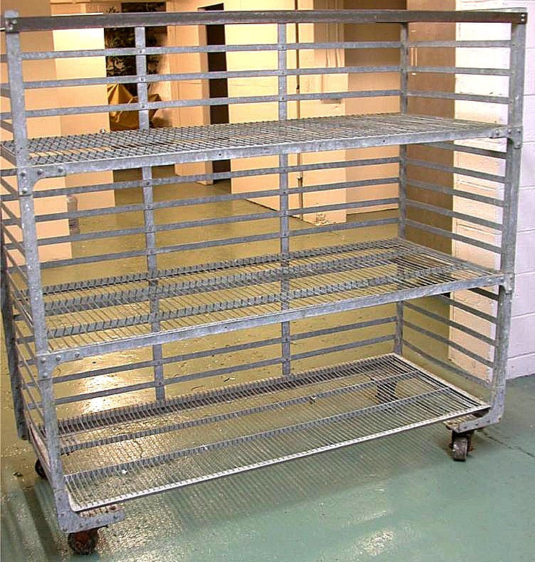 RARE INDUSTRIAL VINTAGE GALVANIZED STEAMPUNK BAKER RACK CART 3 SHELVES on Wheels