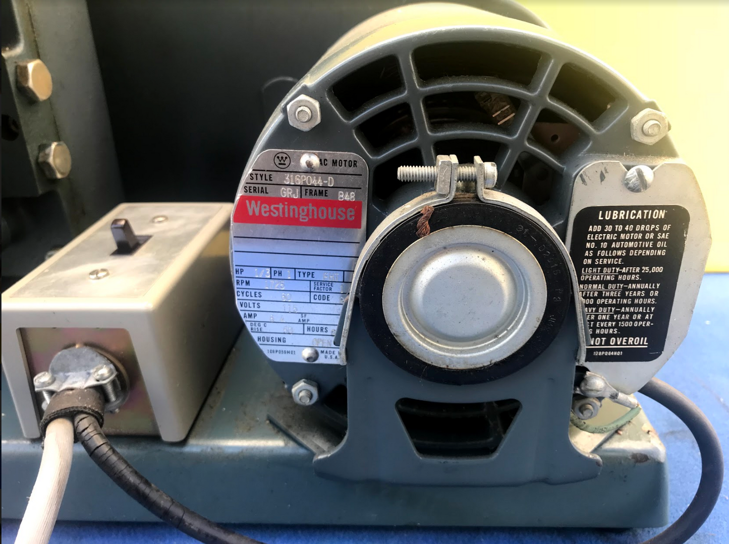DUO-SEAL BELT DRIVE ROTARY VANE DUO SEAL MODEL 1400 VACUUM PUMP WATCH VIDEO